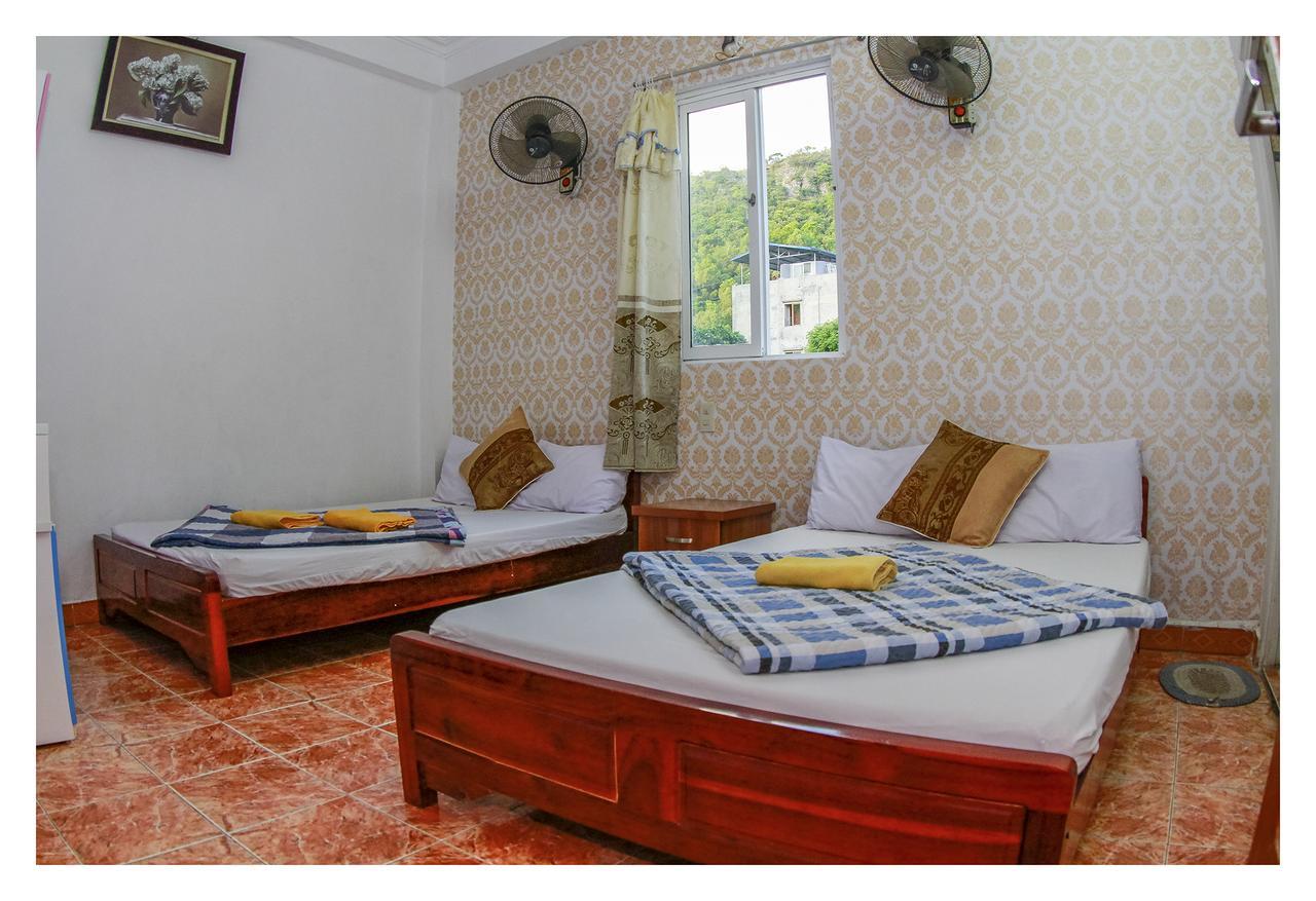 Cat Ba Hostel Cat Ba Island Екстер'єр фото