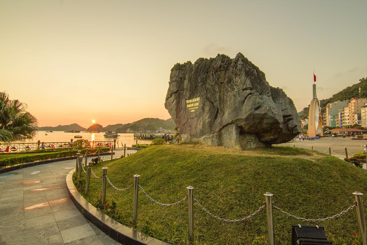 Cat Ba Hostel Cat Ba Island Екстер'єр фото
